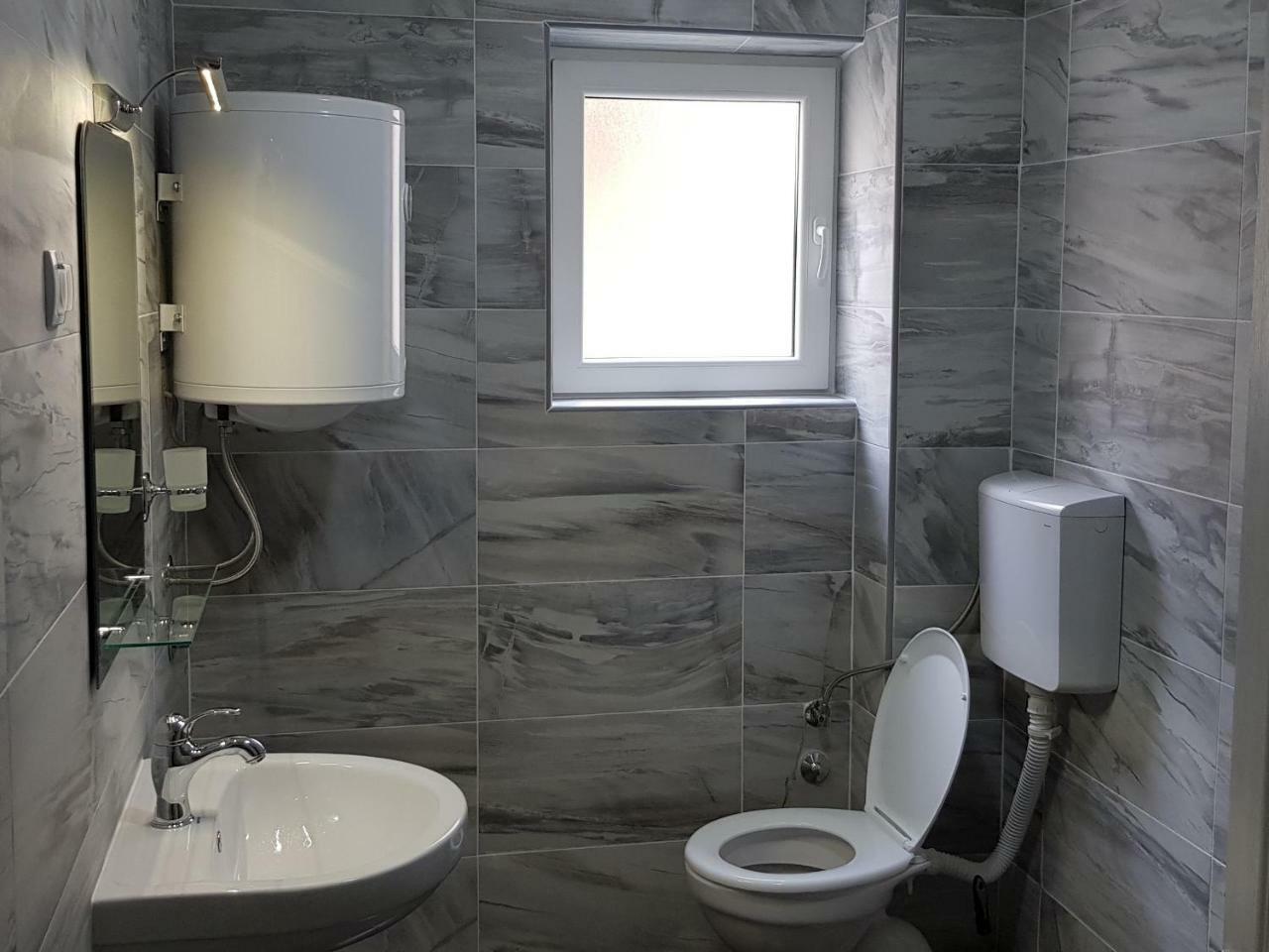 Banjalux Apartmani I Sobe วรินรัชกา บานยา ภายนอก รูปภาพ