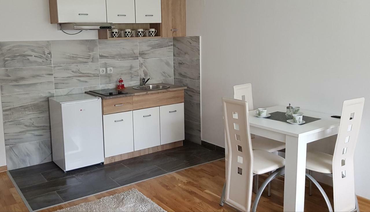 Banjalux Apartmani I Sobe วรินรัชกา บานยา ภายนอก รูปภาพ